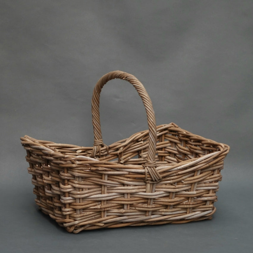 Rectangular basket with hoop handle HCP799